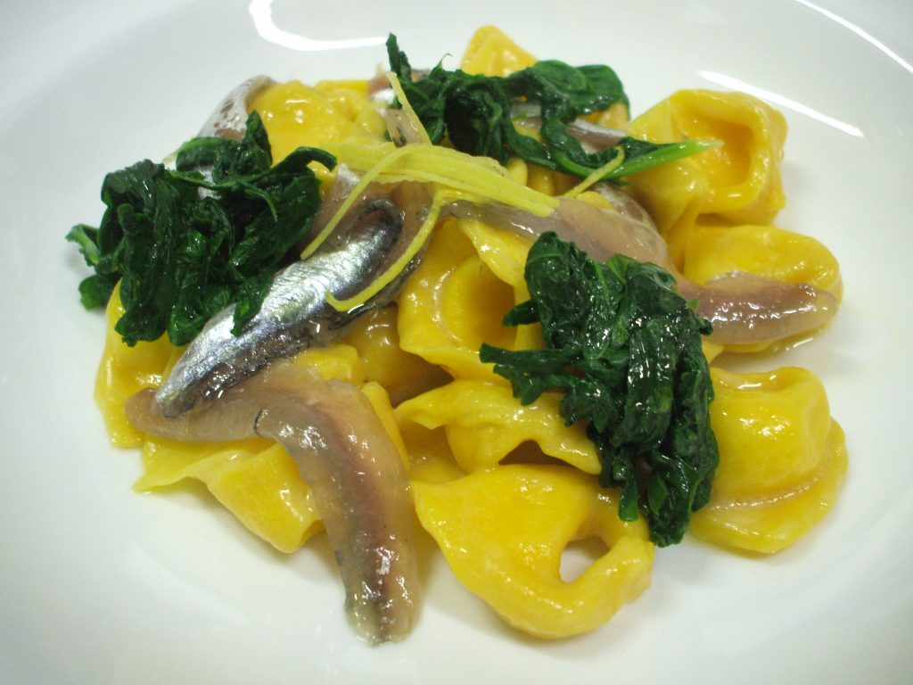 Cappelletti di Parmigiano con Spinaci Alici e Peperoncino