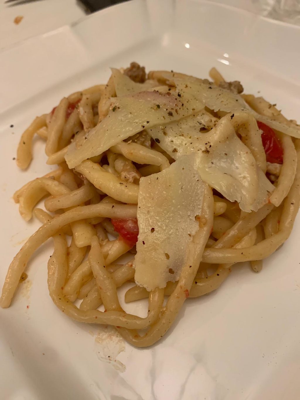 Strozzapreti Infossati Pomodorini e Salsiccia