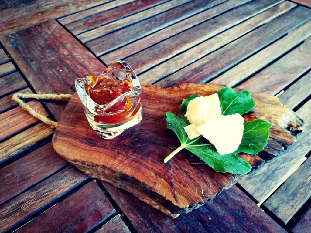 Fichi Caramellati con Formaggio di Fossa
