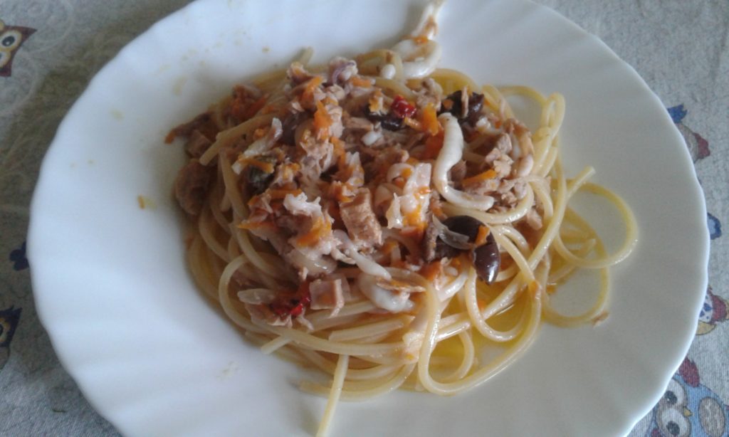 Spaghettoni Quadrati con Tonno e Calamari