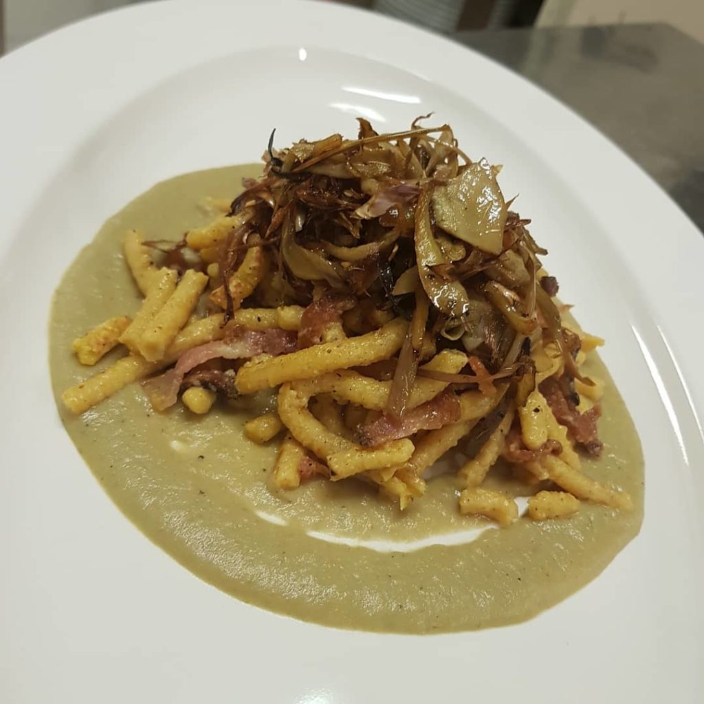 Passatelli Asciutti con Crema di Carciofi e Guanciale Croccante