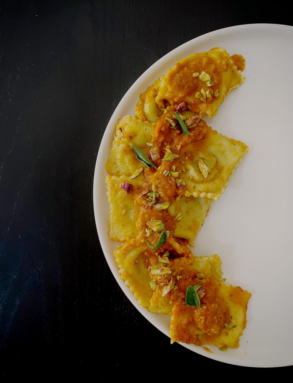 Ravioli Pomodorini e Pesto ai Pistacchi