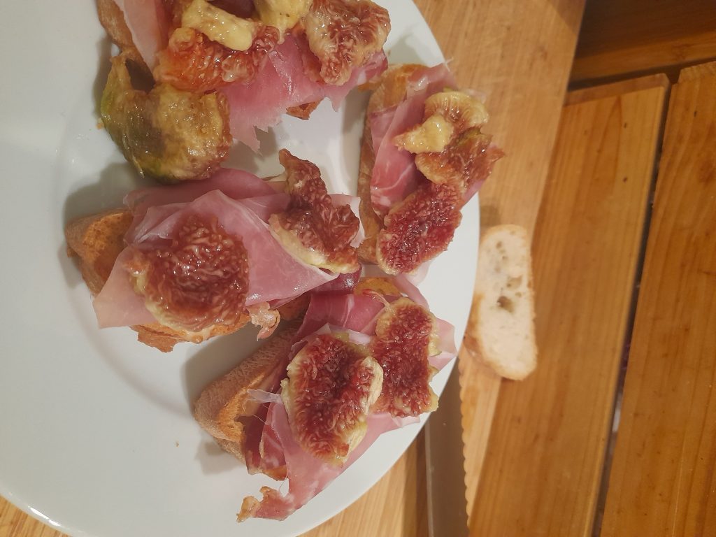 Bruschette Crudo e Fichi