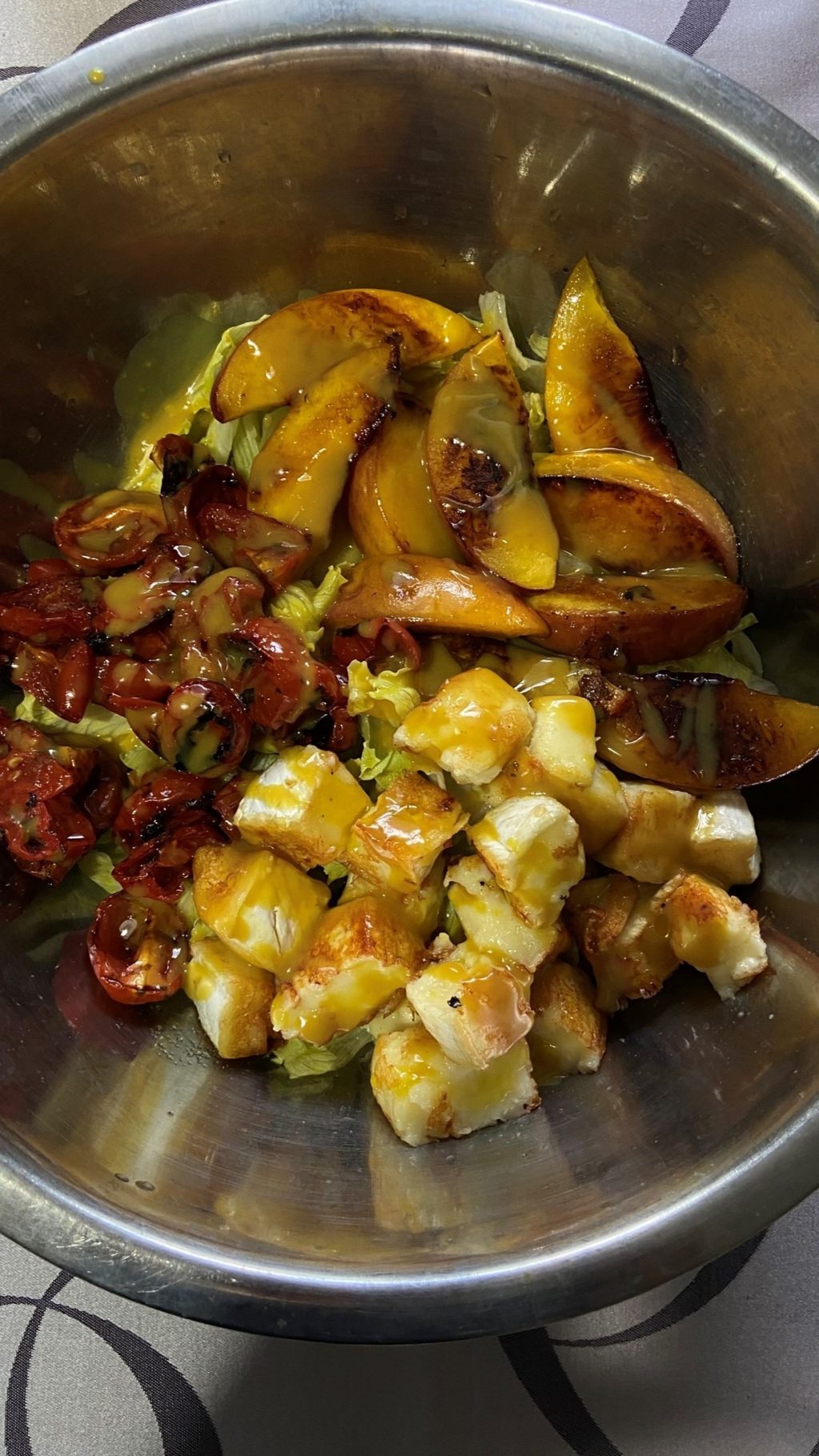 Insalata con Pesche Caramellate