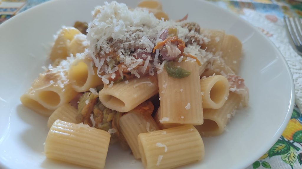 Pasta ai Fiori di Zucca e Speck