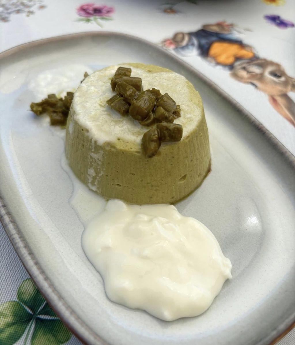 Flan di Asparagi con Salsa allo Squacquerone